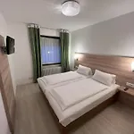 Deutschmeister 3*