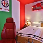 Aparthotel Deutschmeister 3*