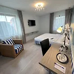 Deutschmeister Апарт-отель 3*