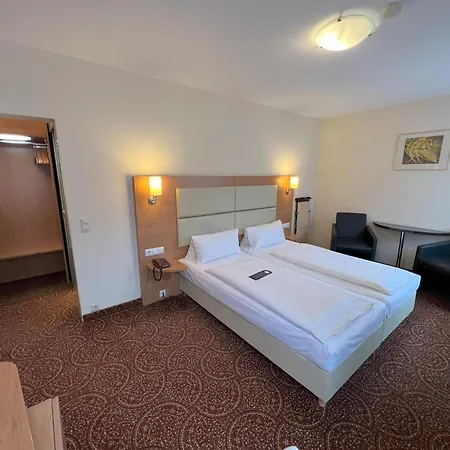 Deutschmeister Aparthotel 3*