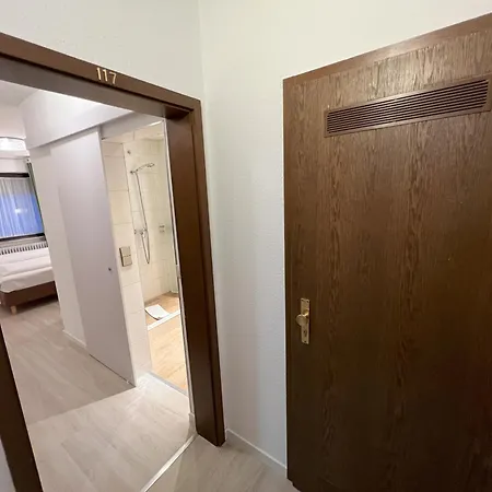Aparthotel Deutschmeister 3*