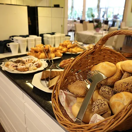 Deutschmeister Aparthotel 3*