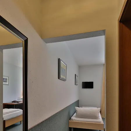 Deutschmeister Aparthotel 3*